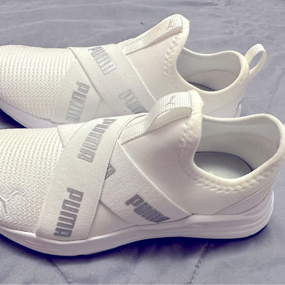 Pumas shoes sz 6.5 - Picture 3 of 3